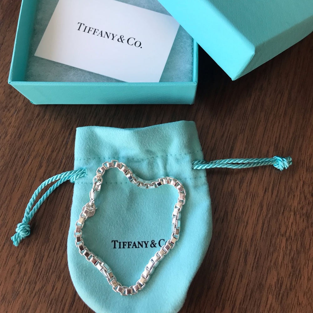 Brand new Tiffany sterling silver Venetian link bracelet, 7.5 inches.